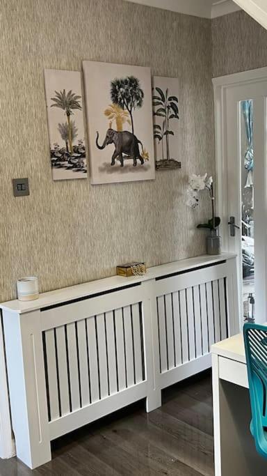 Cheerful 3 Bedroom Townhouse With Free Parking. Billericay Zewnętrze zdjęcie