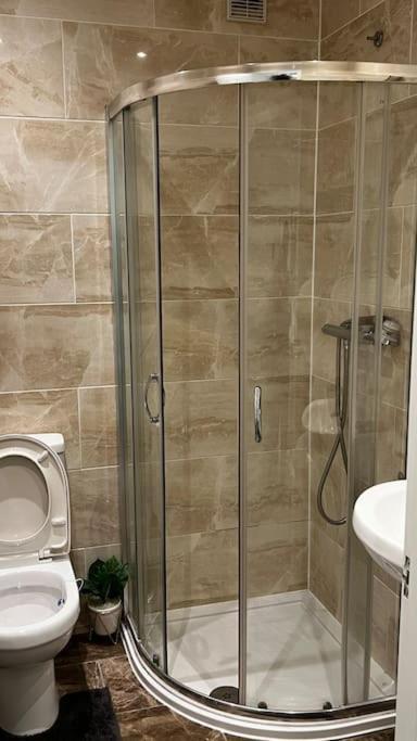 Cheerful 3 Bedroom Townhouse With Free Parking. Billericay Zewnętrze zdjęcie