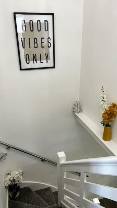 Cheerful 3 Bedroom Townhouse With Free Parking. Billericay Zewnętrze zdjęcie