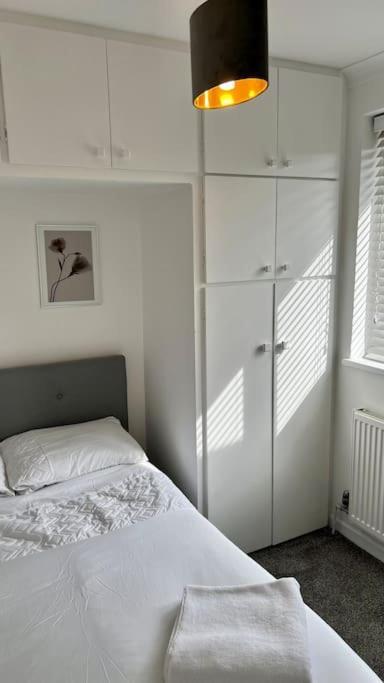 Cheerful 3 Bedroom Townhouse With Free Parking. Billericay Zewnętrze zdjęcie